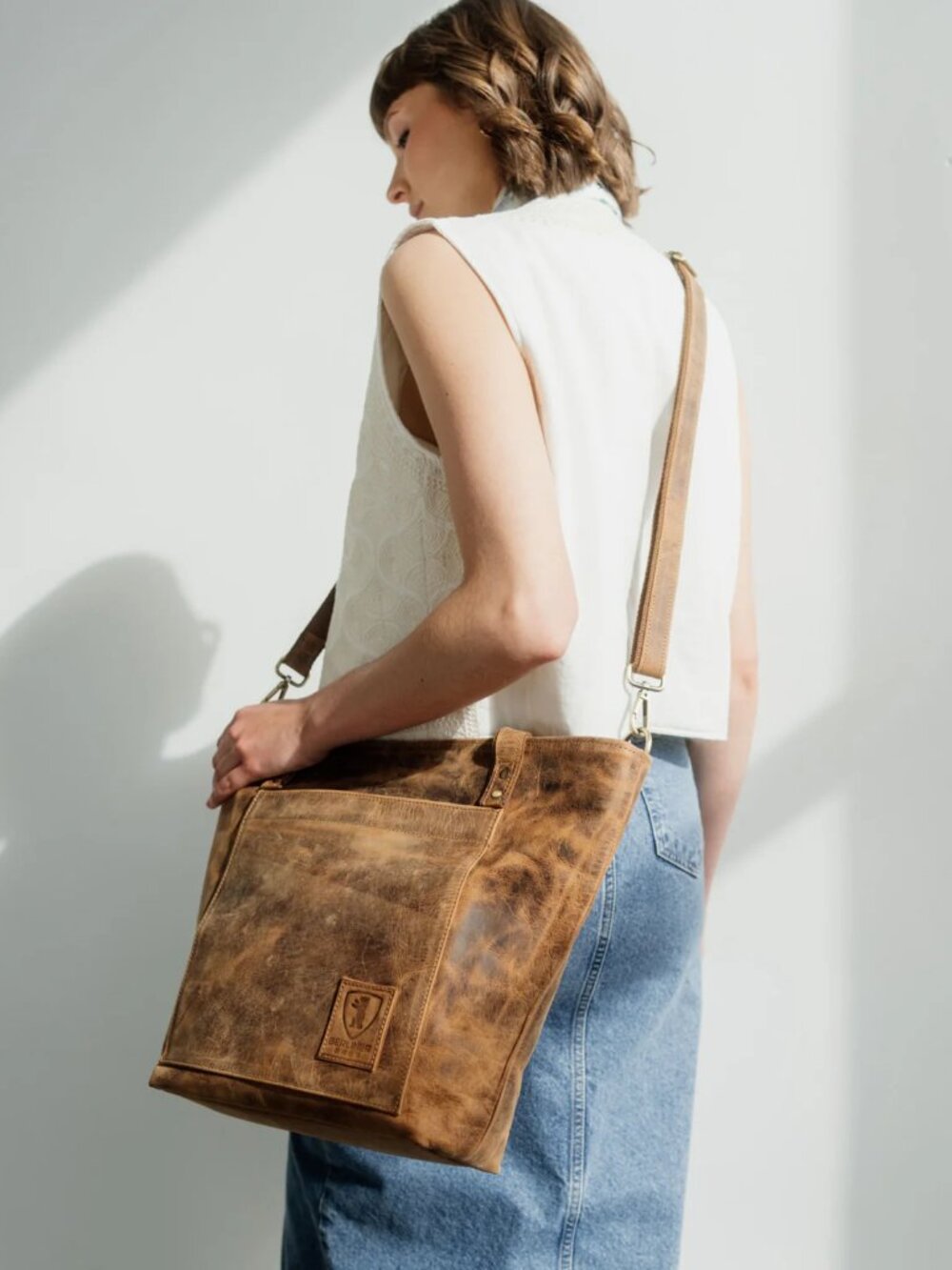 Berliner Bags Verona Leather Tote – Walnut Brown Shoulder / Crossbody Bag - Picture 5 of 9